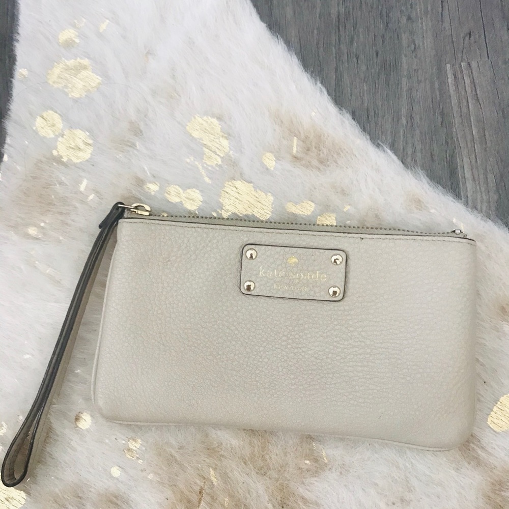 Kate spade cream wristlet